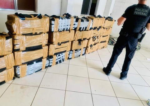 PF apreende 700 kg de cocaína que seriam transportados em cascos de navios