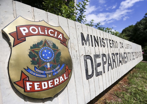 Polícia Federal realiza operação para combater fraude na compra de armas