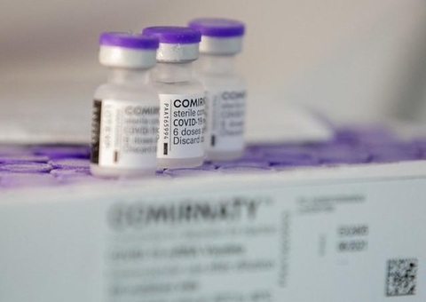 Lote de 600 mil vacinas da Pfizer ficou parado entre segunda e quinta-feira no aeroporto de Guarulhos