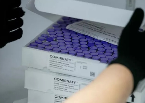 Brasil recebe mais de 1 milhão de vacinas da Pfizer 