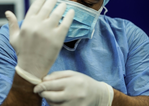 Internações de pessoas entre 20 e 39 anos triplicam em Pernambuco