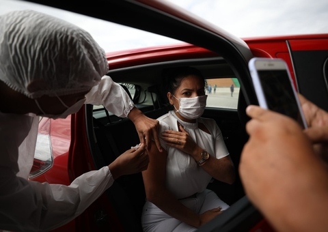 Vacinação é liberada para público de 27 anos nesta quarta-feira em Manaus