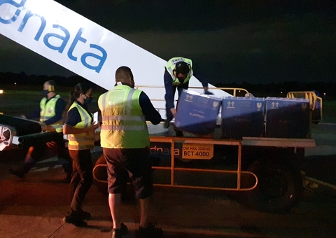 Novo lote de vacinas com quase 20 mil de doses da Pfizer chega ao Amazonas