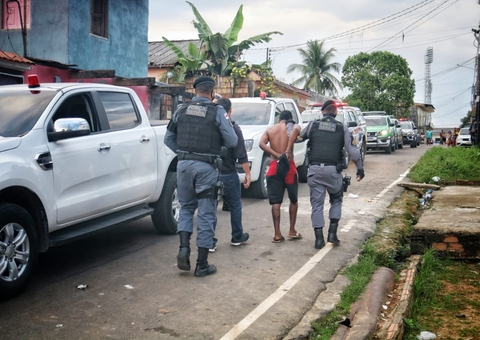 Funcionário dos Correios e 4 homens são presos por aplicarem golpes em banco no Amazonas