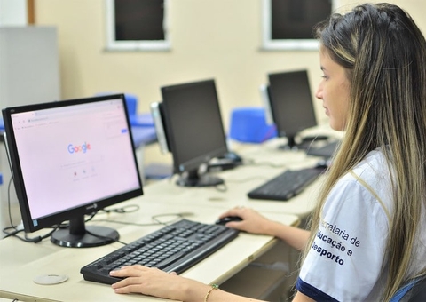 Escolas públicas do Amazonas promovem dia D de inscrições para o Enem