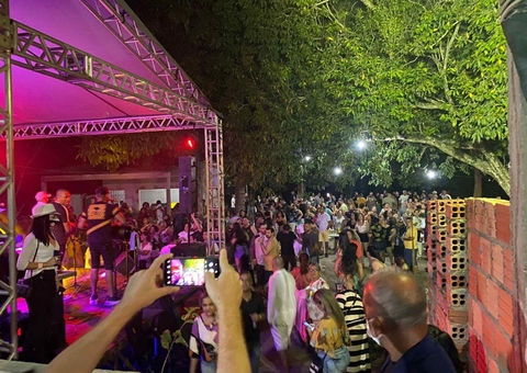 Fiscalização fecha estabelecimentos com aglomerações em Manaus