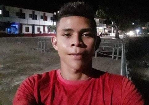 Jovem sai da casa da irmã em Manaus e desaparece; Família pede ajuda 