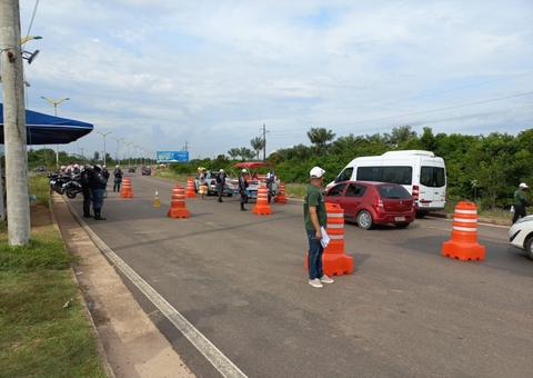 Mais de 11 mil pessoas deixam Manaus para aproveitar feriadão no interior