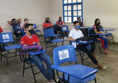 Mais de 60 municípios do Amazonas retornam aulas 100% presenciais