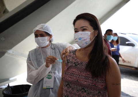 Vacinação contra a covid-19 é retomada em 40 postos de Manaus após feriadão