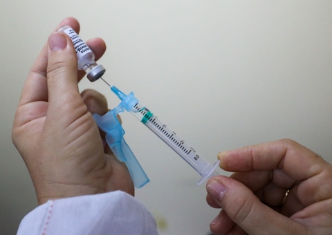 Fiocruz avalia efetividade da CoronaVac, AstraZeneca e Pfizer