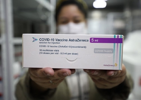 Amazonas recebe novos lotes com 39.900 doses de vacinas contra Covid-19