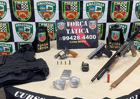 Jovem tenta escapar da PM, mas acaba preso com armas e drogas em Manaus 