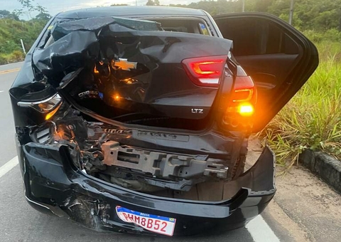 Militar do exército fica ferido em acidente com táxi na AM-070