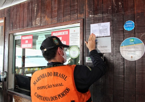 Flutuantes em Manaus são autuados durante fiscalização neste domingo