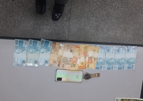 Polícia detém quatro pessoas e apreende drogas e notas falsas em Manaus 