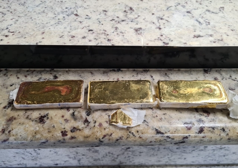 Mais de R$ 900 mil em ouro ilegal é apreendido na Manaus Moderna