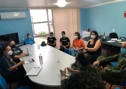 Vítimas da enxurrada recebem atendimento em Manaus