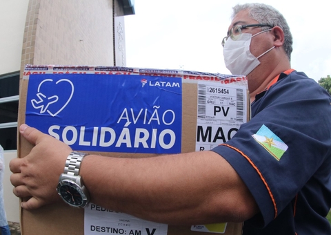 Amazonas recebe 89.250 vacinas da AstraZeneca e 5.850 da Pfizer