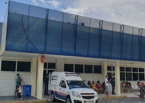 Menino perde os dentes e quebra perna ao ser atropelado em Manaus