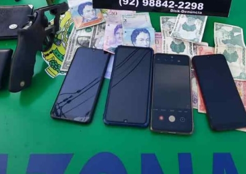 Trio é preso na Djalma Batista com celulares roubados