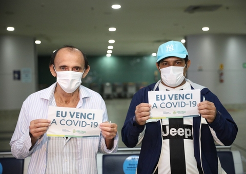 Mais dois pacientes recuperados da Covid-19 no ES retornam a Manaus