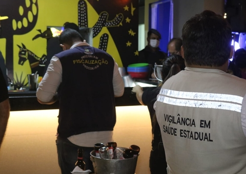 Bares e casas de shows são autuados por aglomeração em Manaus