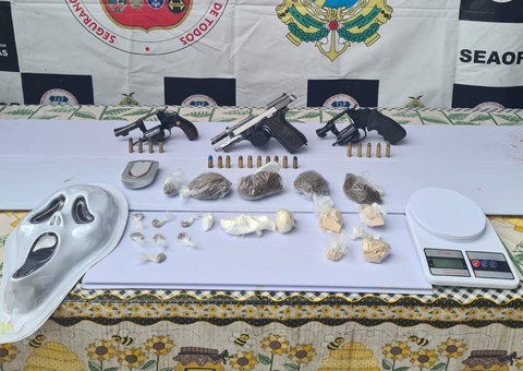 'Gordinho' e irmão são presos com armas, drogas e máscara de pânico no Amazonas