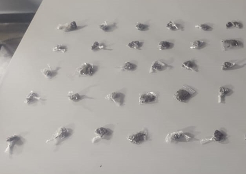 Traficante é preso com drogas em bairro de Manaus 