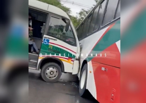 Acidente entre rotas do Distrito deixa trânsito congestionado em Manaus