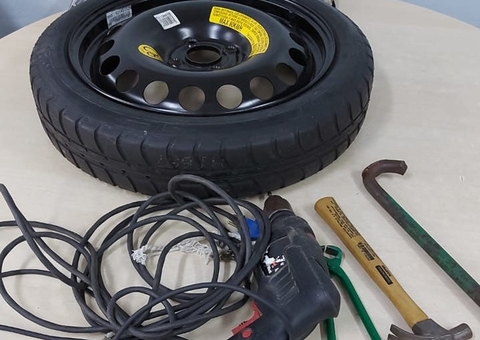 Dupla é presa suspeita de furtar objetos de oficina em Manaus 