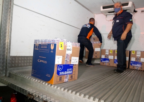 Amazonas recebe mais 35.100 doses da vacina Pfizer 