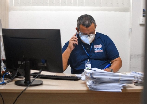 Procon-AM faz campanha para 'zerar' audiências entre consumidor e empresa