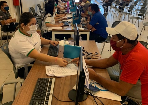 Famílias do Monte Horebe recebem 16ª parcela do Bolsa Moradia