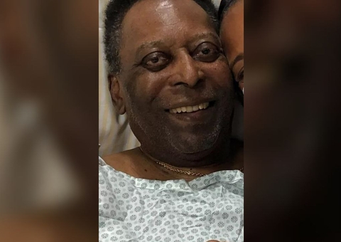 Com câncer, Pelé recebe alta de hospital após 17 dias