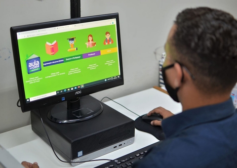 Pais tem até dia 31 para atualizar cadastro de alunos da Semed em Manaus