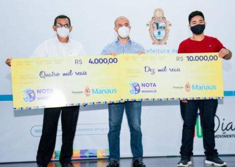 Prêmio do último sorteio da ‘Nota Premiada’ de Manaus é entregue aos contemplados