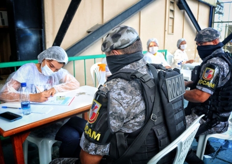 Policiais do Amazonas são testados contra Covid para reforçar policiamento na 'Live Parintins'