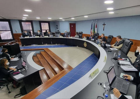 TCE-AM multa ex-presidente da Câmara de Tabatinga em mais de R$135 mil