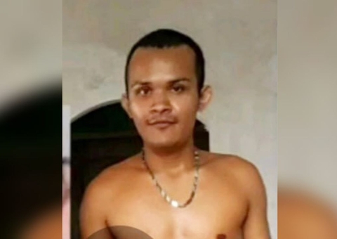 Mãe procura por filho com deficiência que desapareceu após sair de casa em Manaus