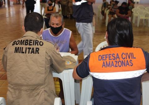 Mais de 75 mil cartões do Auxílio Enchente foram entregues no Amazonas