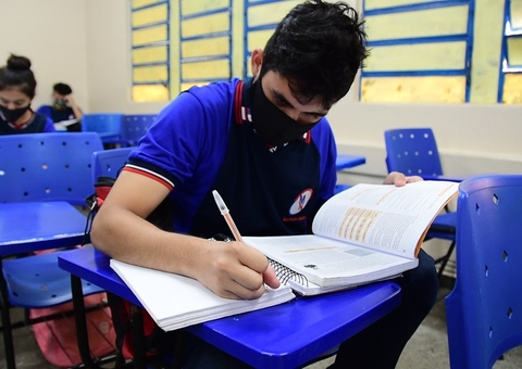 Escolas em Manaus usam o Instagram para dar dicas a vestibulandos 