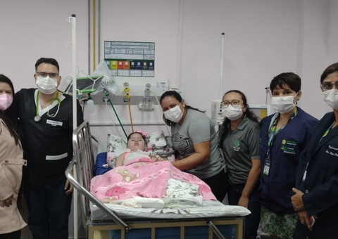 Criança com AME recebe alta após 2 anos internada em Manaus