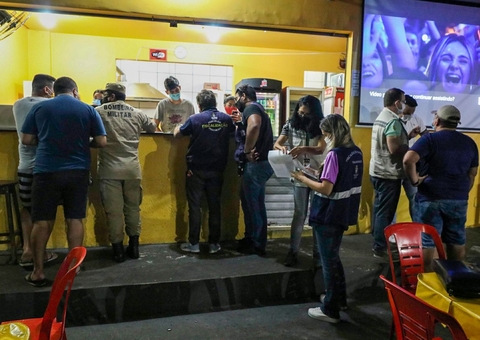 Estabelecimentos são fechados por descumprirem medidas contra covid no AM