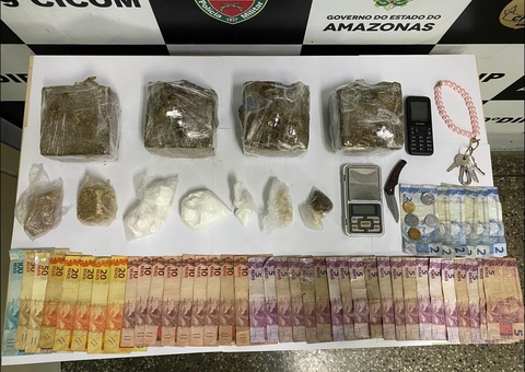 Suspeitos fogem da polícia e abandonam 1,5 kg de drogas em Manaus