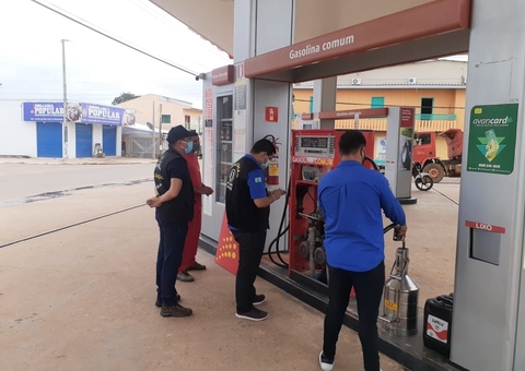 Postos de combustíveis são notificados por cobrança abusiva no Amazonas 