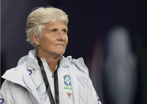 Pia vai ao estádio e acompanha vitória da Nigéria sobre a Austrália