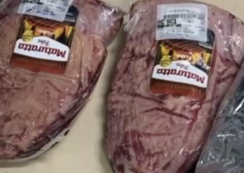 Mulher é presa ao tentar furtar picanha em supermercado no Adrianópolis