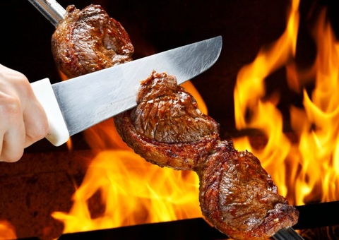 Gaúchos Churrascaria recorre de condenação por usar imagem de noivos no Amazonas