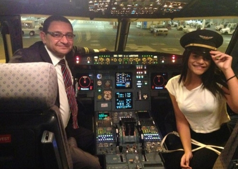 Filha de piloto morto em acidente com Marília Mendonça faz homenagem